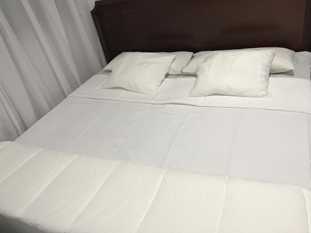 Hostal Lavapies Мадрид Екстериор снимка
