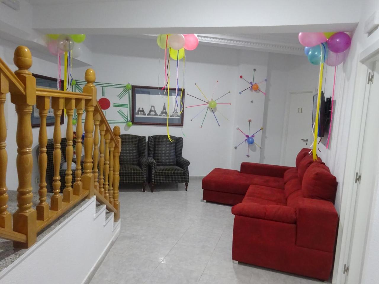 Hostal Lavapies Мадрид Екстериор снимка
