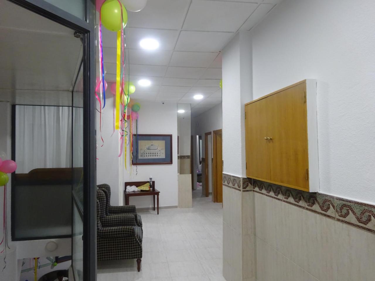 Hostal Lavapies Мадрид Екстериор снимка