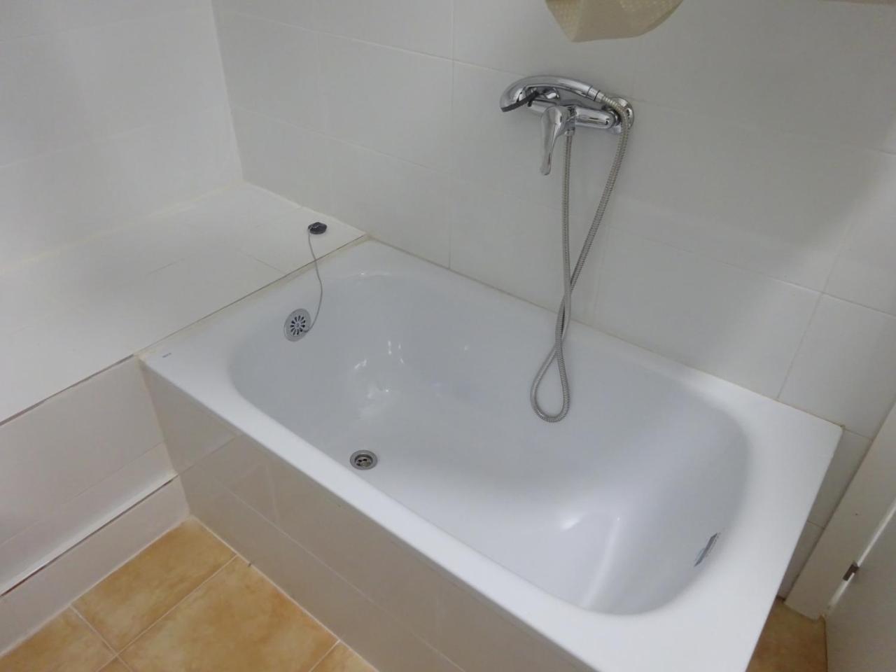 Hostal Lavapies Мадрид Екстериор снимка