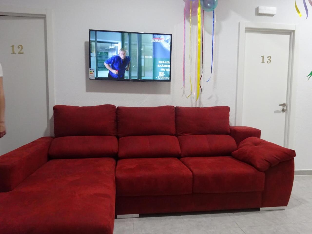 Hostal Lavapies Мадрид Екстериор снимка